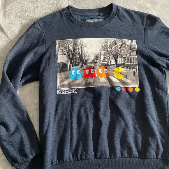 Sweater - Picture 3 of 3